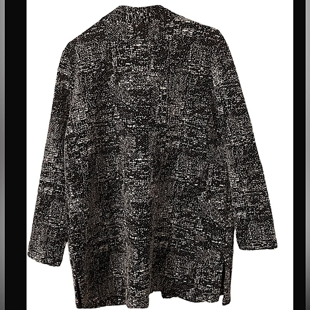 Ciara Sun Woo Black & White Open Front Long Sleeves Cardigan Long Sweater - Picture 2 of 6